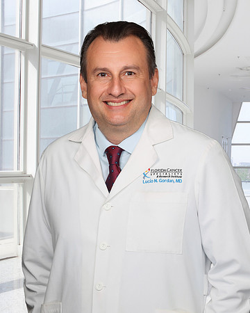 Dr. Lucio Gordan Headshot 4