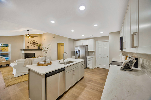 Lynn Davis 2409 Arborwood Dr.-41