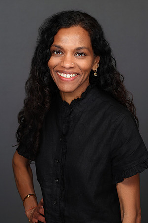 Fiona Maxwell Moffitt Headshot 2025-1