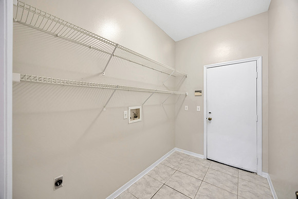 McKenzie Currie 4511 Oak River Dr.-12