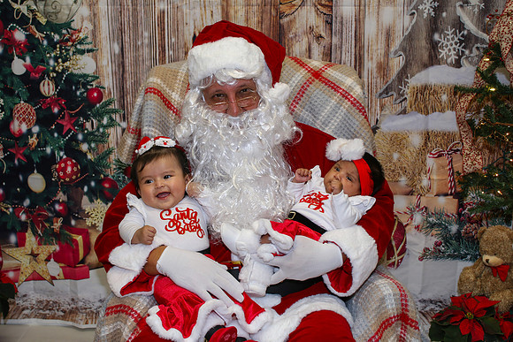 Mickey Keenan Pictures with Santa 2024-68