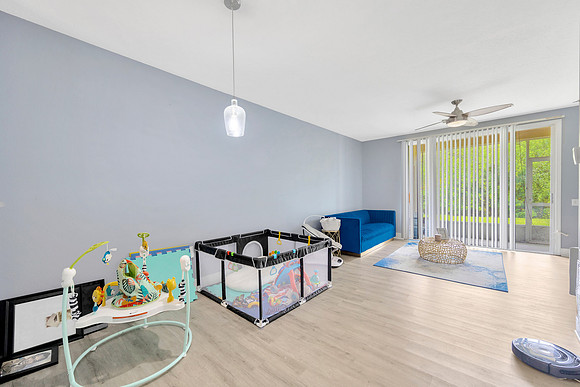Zoey 4427 Barnstead Dr.-22