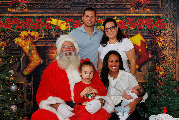 Live Oak Christmas December 14th 2024-114
