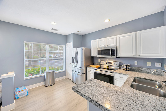 Zoey 4427 Barnstead Dr.-16