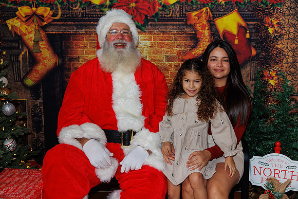 Live Oak Christmas December 14th 2024-24