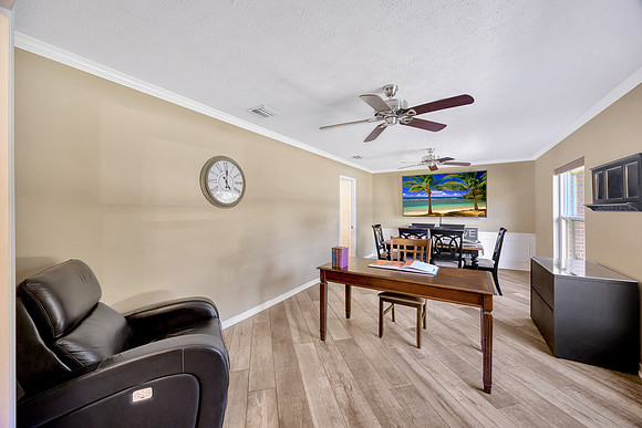 Lynn Davis 11019 Hannaway Dr.-6