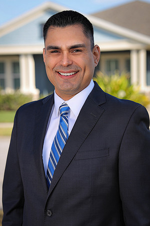 Eddie Arraiga Headshots-6