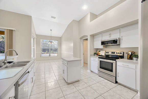 McKenzie Currie 4511 Oak River Dr.-18