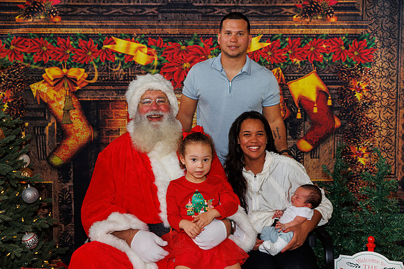 Live Oak Christmas December 14th 2024-113