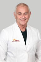 Michael Bernhardt Headshot Gray 1