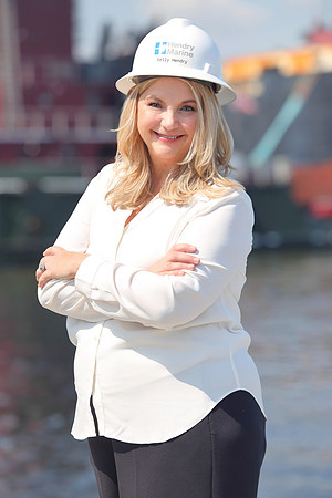 Kelly Hendry Headshots-14