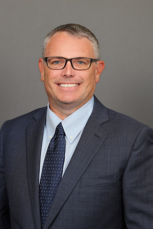 Robert Business Headshots-3