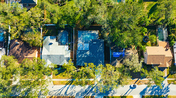Lynn Davis 2409 Arborwood Dr.-76