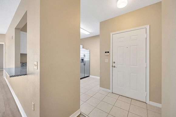 Zoey 9507 Grovesdale Cir #201-4