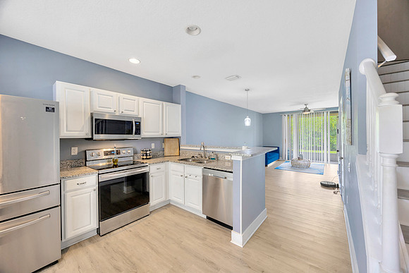Zoey 4427 Barnstead Dr.-23