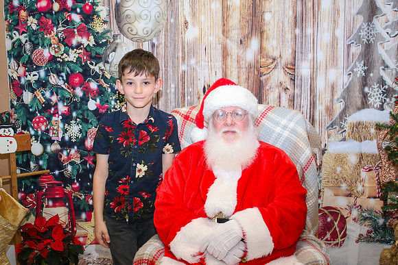 Mickey Keenan Pictures with Santa 2024-9