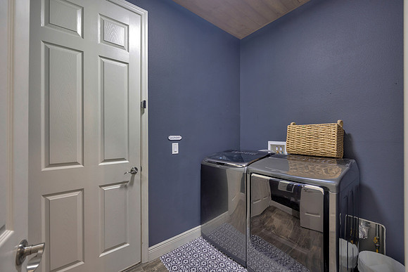 Linda Urban 16563 Courtyard Loop Laundry Room-1
