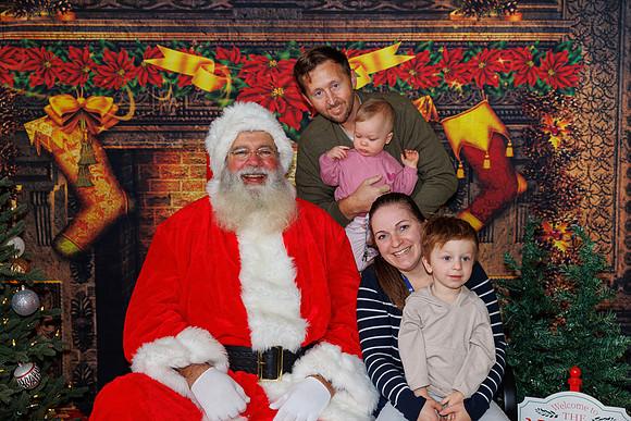 Live Oak Christmas December 14th 2024-35