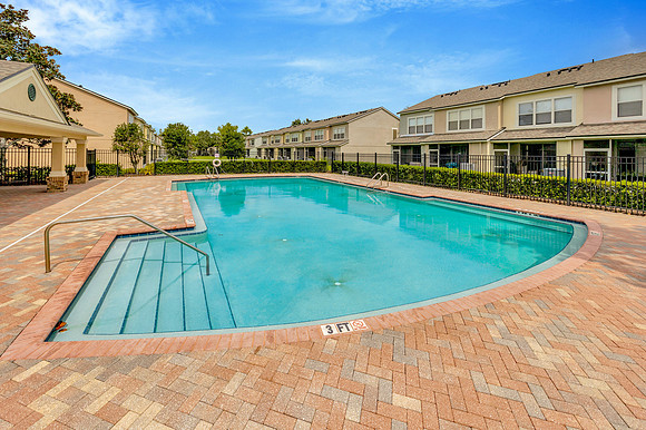 Zoey 4427 Barnstead Dr.-33