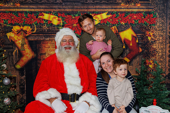 Live Oak Christmas December 14th 2024-37