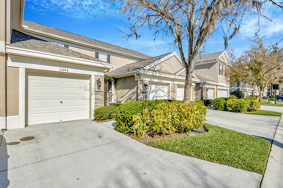 April 11246 Windsor Place-44