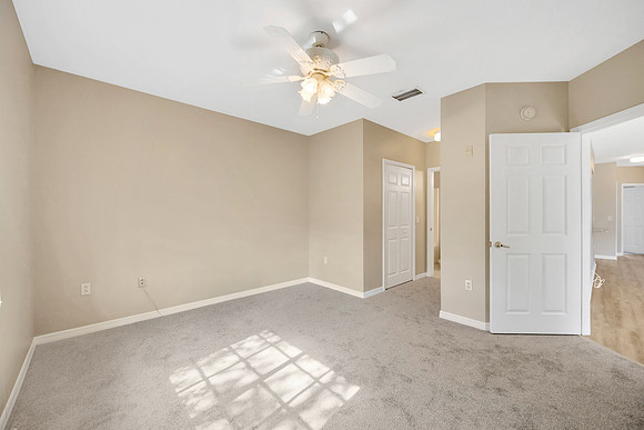 Zoey 9507 Grovesdale Cir #201-18