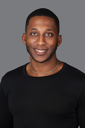 Xavier Headshot Gray