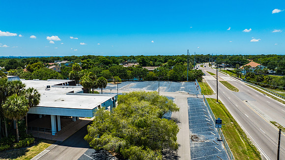 Paul Cross 5500 Memorial Hwy Aerial-19