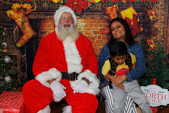 Live Oak Christmas December 14th 2024-79