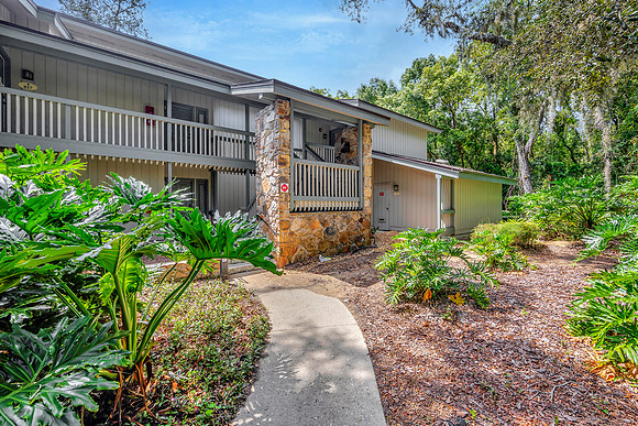 Candy Smith 818 Pinewood Ct-31