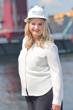 Kelly Hendry Headshots-12