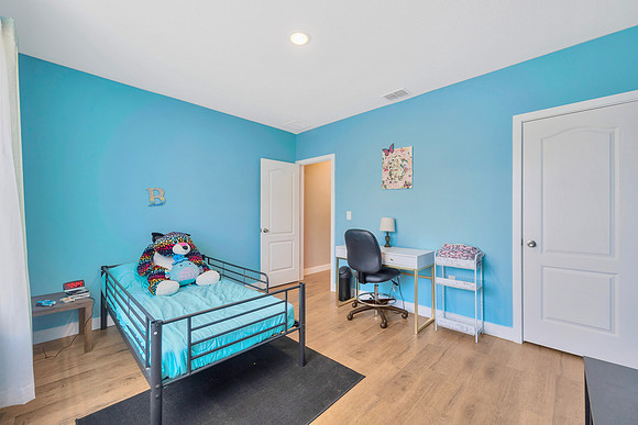 Daniel Smith 6067 Silverdale Ave.-16