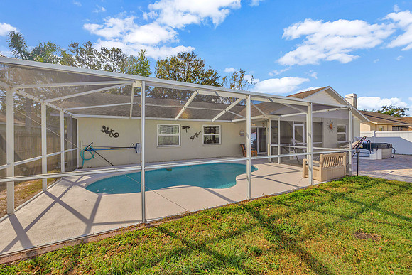 Lynn Davis 1414 Monte Lake Dr.-36
