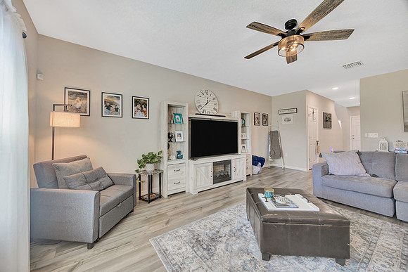 Kristen Hutchings 5532 Summer Sunset Dr.-6