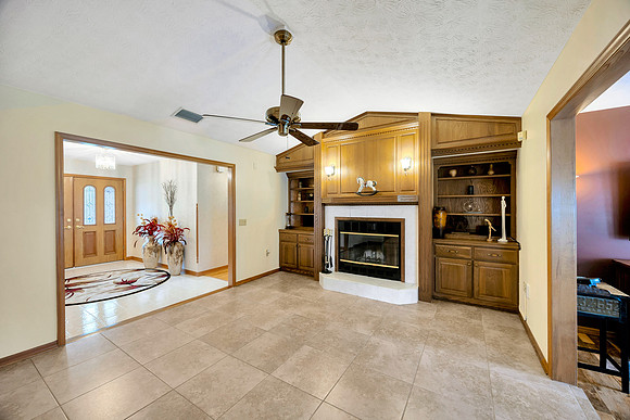 Linda Urban 11 Sycamore Ct. W-58