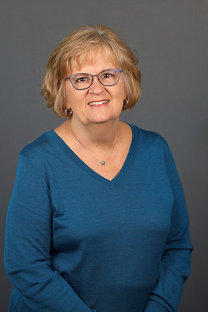 Susan Vignone27
