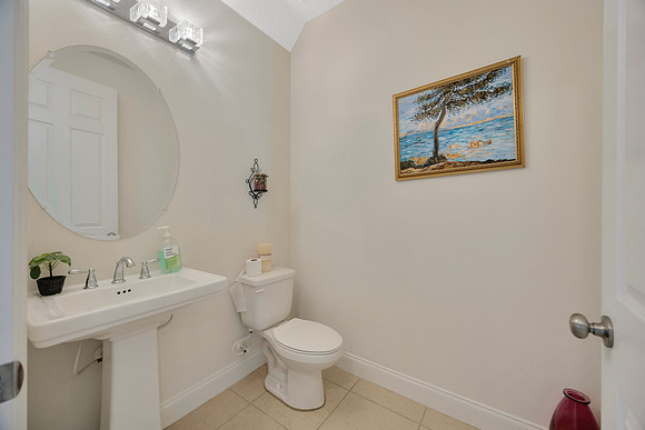 Leeann 9091 Spruce Creek Cir-5