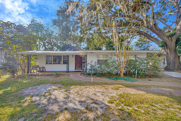 Leeann Sack 15040 Lake Magdalene Blvd.-55