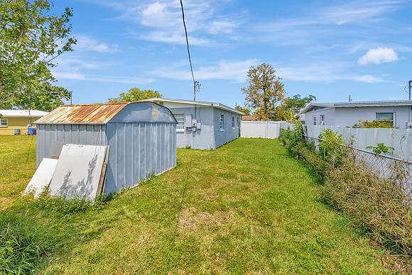 Leeann Sack 6005 Francis Dr.-30