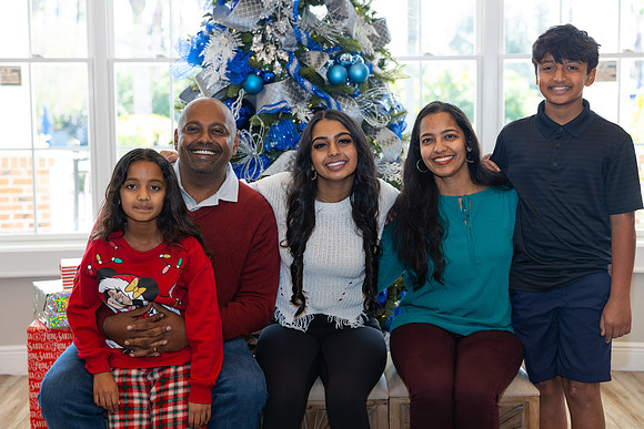 Grand Hampton Christmas 2024-23