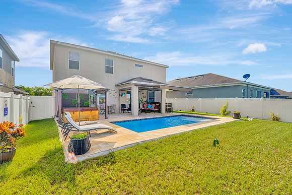 Vargas Grand Kempston Dr.-43