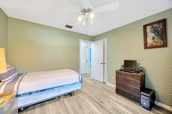 McKenzie 616 Greenbriar Dr.-6