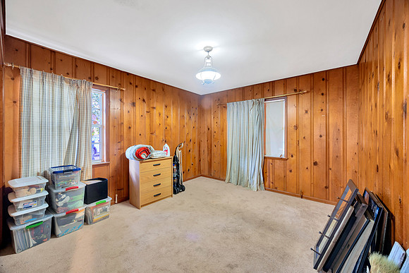 Leeann Sack 15040 Lake Magdalene Blvd. Before Declutter-8