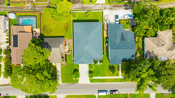 Jimary 729 89th Ave. N-7
