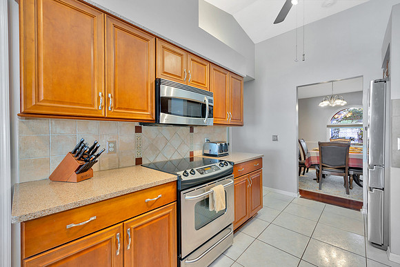 Lynn Davis 1414 Monte Lake Dr.-16