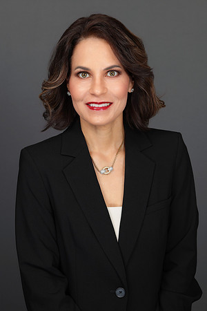 Maria Munoz Headshots-8