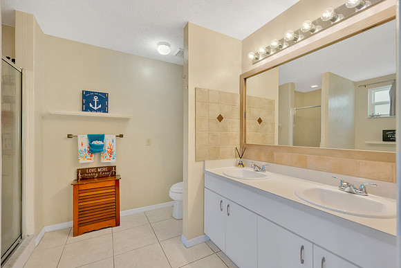 Lynn Davis 1414 Monte Lake Dr.-27