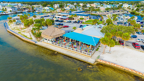 Sams Beach Bar Evening-10