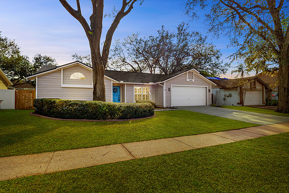 Lynn Davis 2409 Arborwood Dr. Twilight