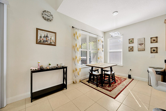 Leeann 9091 Spruce Creek Cir-13